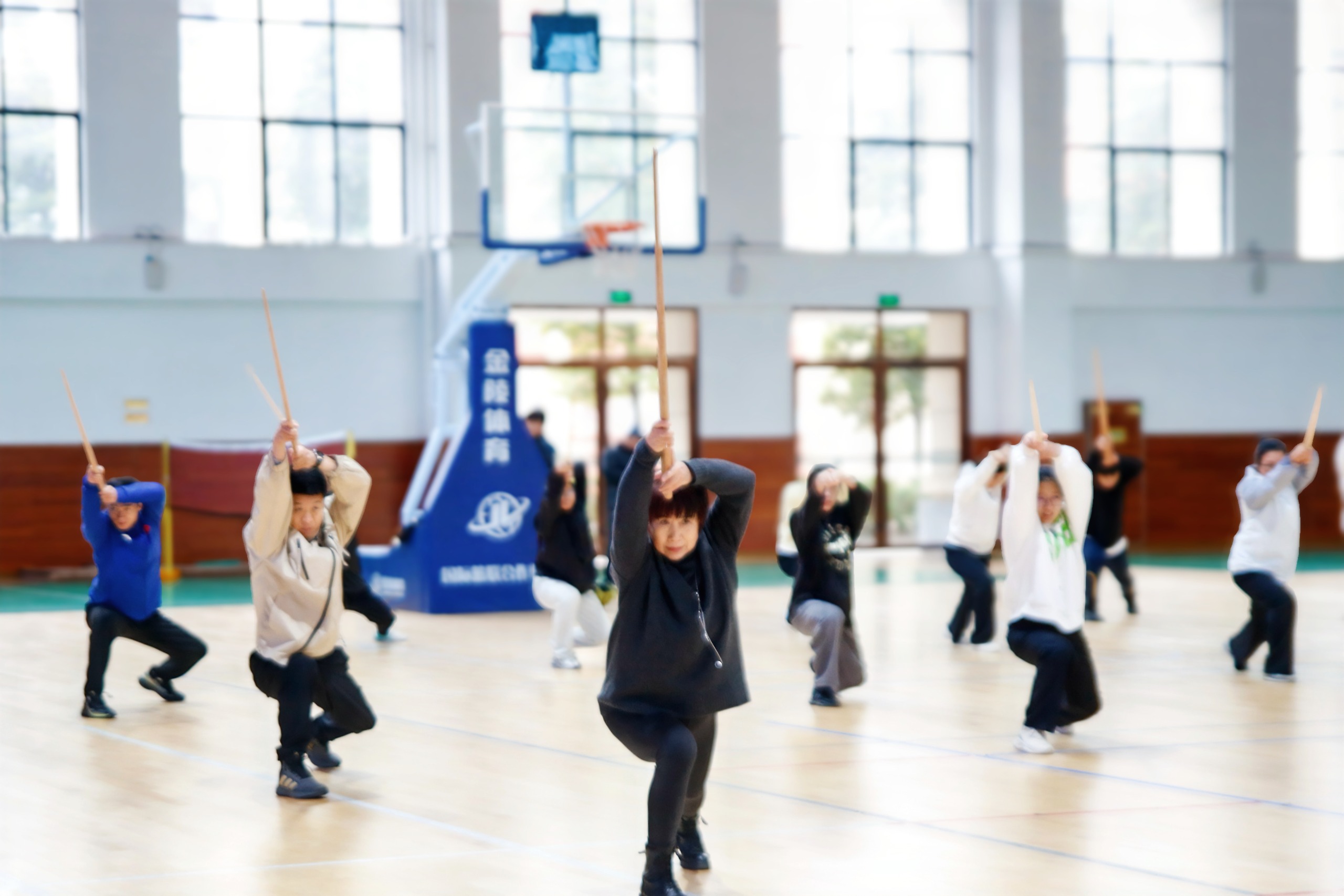 武韵润校园 实践育英才 ——beat365中文官方网站体育教育专业双手剑专项培训圆满落幕