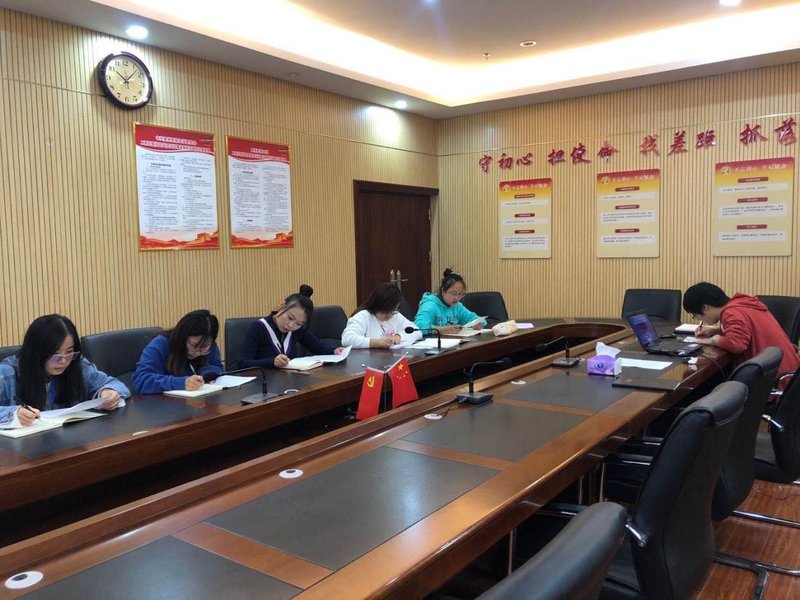 我院教师学习习近平总书记系列重要讲话精神之:《思政课是落实立德树人根本任务的关键课程》1